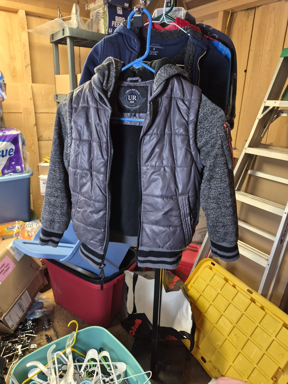 Urban Republic Gray Quilted Puffer Hoodie Jacket for Kids Bin 64